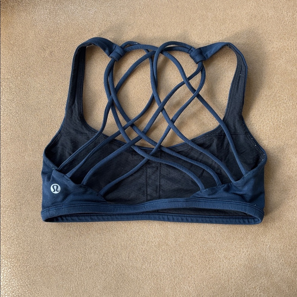 Lululemon sports bra